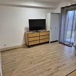 Hrabovo 公寓式酒店 3*
